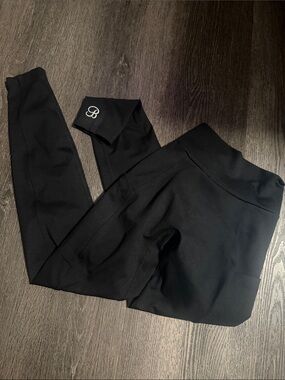 Bombshell sportswear V back Leggings with Pocket -